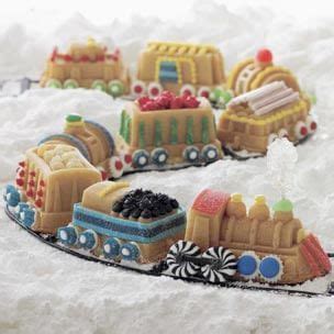 Bf15d to order on our website: Vanilla Train Cake | Recipe | Christmas cake decorations ...