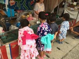 Just like the carnivals, japanese festivals have a lot of booths serving savory local treats and games for children to play. Traditional Japanese Festivals | Japan Deluxe Tours