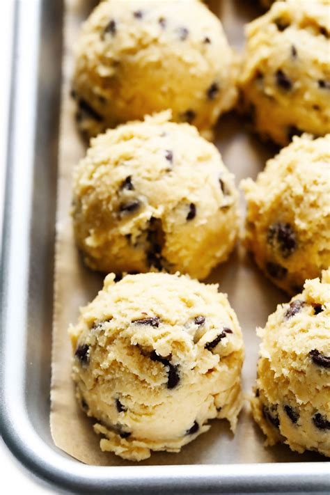 Christmas is just around the corner and i know you'll need this recipe! How To Freeze Cookie Dough | Gimme Some Oven
