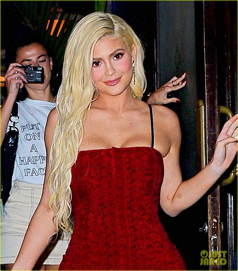 Kylie Jenner Wears A Sexy Red Dress In The Big Apple Photo 4131428 Kylie Jenner Pictures