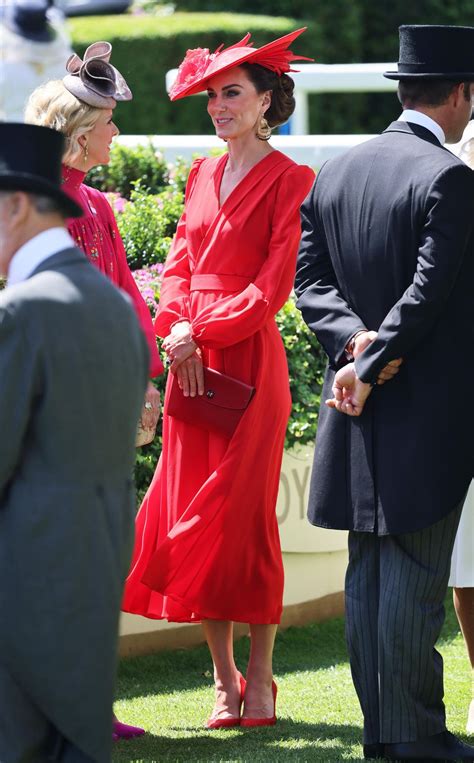 Catherine Princess Of Wales In Signalrot Begeistert Sie In Ascot