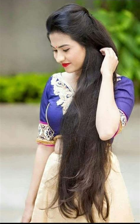 Pinterest Yashu Kumar Beauty In Saree Shaggy Long Hair Long Hair Girl Beautiful Long Hair
