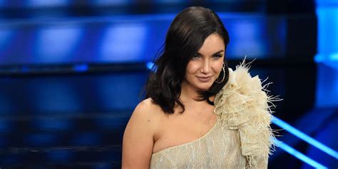 Elettra miura lamborghini (bolonia, 17 de mayo de 1994) es una figura de la televisión, cantante, modelo, presentadora y jinete italiana, conocida por su participación en super shore. Il vestito da sposa, anzi i 3 abiti super di Elettra ...