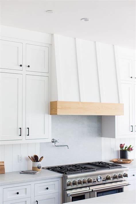 Cooker hoods play an essential role in our kitchens — getting the extraction right in your kitchen is integral to creating a healthy and clean home. Newport Island Beach House - Home Bunch Interior Design ...