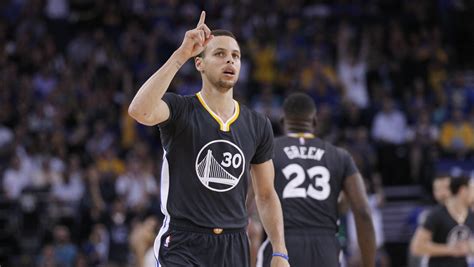 Stephen Curry Leads Warriors Past Knicks On Birthday