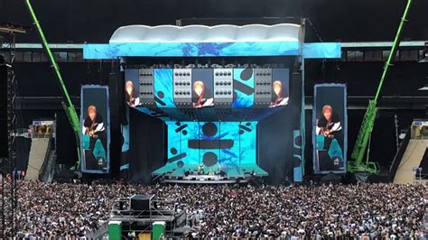 Ed Sheeran Opens With Castle On The Hill And Eraser Divide Tour Live At Wembley 14th June 2018