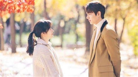 Bagi penggemar drama korea, berikut ini 15 drama korea terbaru yang tayang pada februari hingga my holo love merupakan serial drama korea terbaru tentang hubungan manusia dengan artificial intelligence (ai). 3 Drama Korea Tentang Lintas Dimensi Terbaik Tahun 2020 ...
