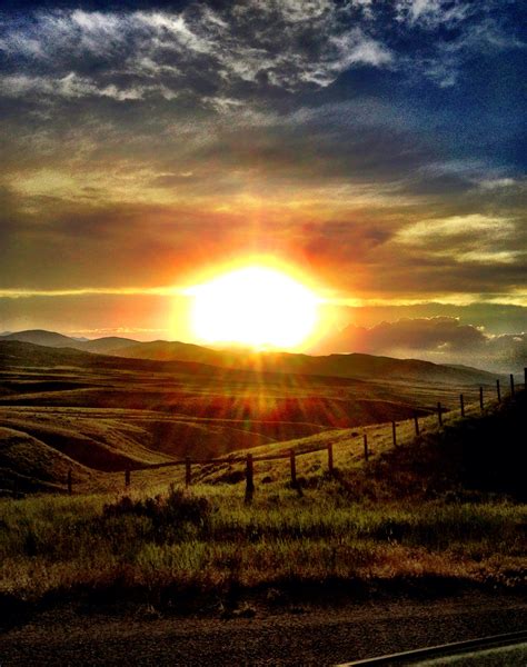 Montana Sunset Experience The Beauty Of Big Sky Country