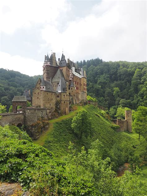 Free Download Burg Eltz Castle Middle Ages Knights Castle