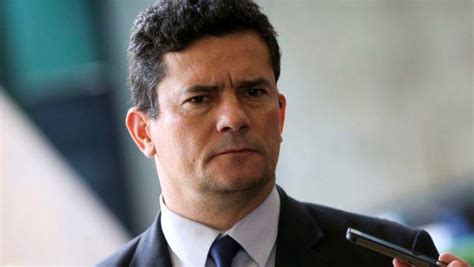 Sergio moro pide licencia tras los cuestionamientos a lava jato. Sergio Moro terá segurança do GSI por seis meses