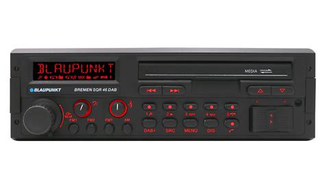 This Blaupunkt Car Radio Mixes Iconic Retro Style With Modern Tech