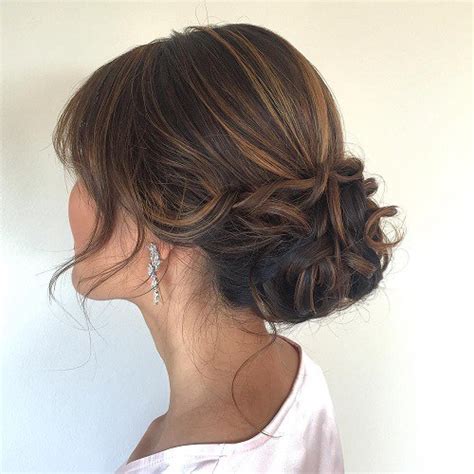 #weddinghairstyle, #promhairstyles, #mediumupdosin this video we'll show you what updos are best for medium hair and how to easily create the ones that work. 60 updo hairstyles
