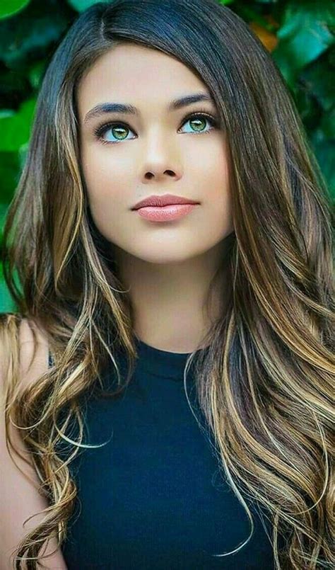 Pin By Amigaman67 On Stunning Faces Beautiful Girl Face Beauty Girl Beautiful Eyes