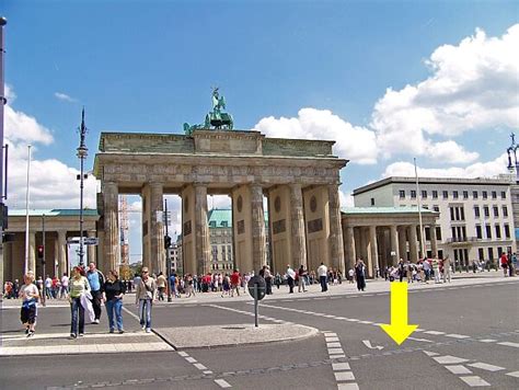 6 august 1791, the brandenburg gate was opened, one of the world's best known symbols, a symbol of germany, of partition of. Brandenburg Gate, Berlin - Border Crossings on Waymarking.com