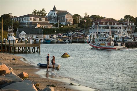 10 Must Try Restaurants In Newport Rhode Island
