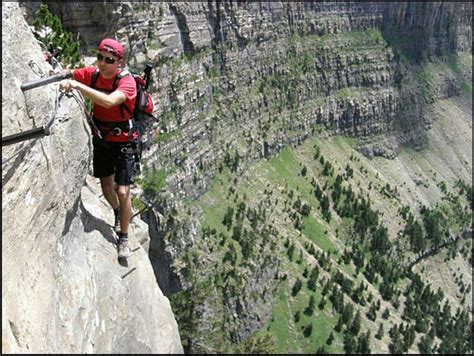 clavijas de cotatuero ordesa españa malaga hiking trails dangerous grand canyon grands