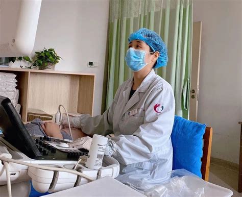 杭州女子顺产，医生却在检查时突然表情严肃，还皱起眉头！丈夫听完就哭了 封面新闻