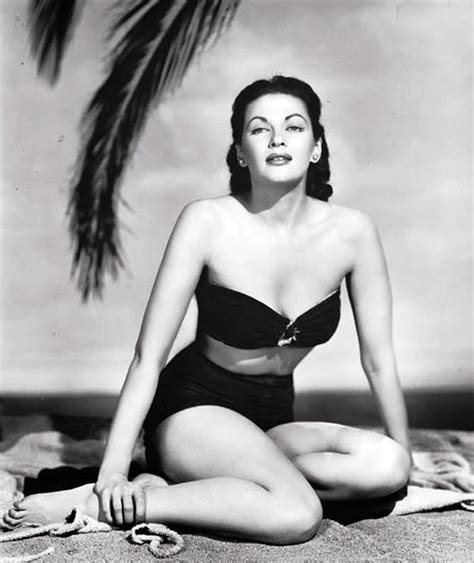 Hot Yvonne De Carlo Topless And Sexy Retro Photos On Thothub