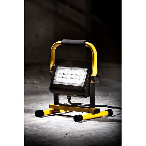 Southwire 3000 Lumen Led Multiple Colorsfinishes Plug In Portable Work