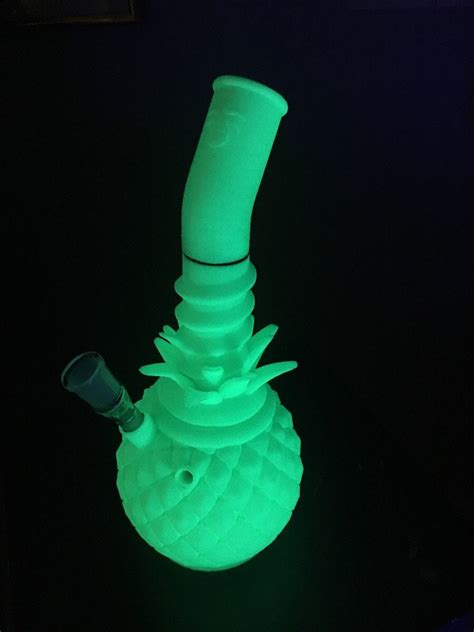 I 3D printed a glowing bong. : trees