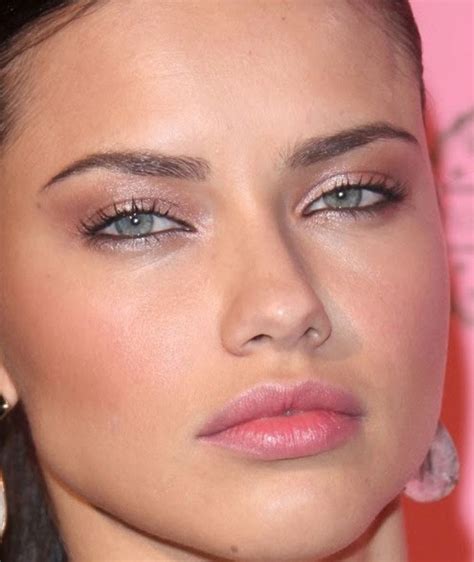 New music video tribute for adriana lima with the song eyes like yours by shakira.i own nothing, it's only for fans viewing pleasure. 7 Adriana Lima Eye Makeup : Woman Fashion - NicePriceSell.com