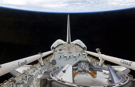 Space Shuttle Endeavour Lands Back On Earth Daily Mail Online