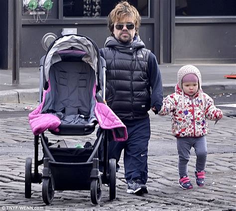 Game Of Thrones Peter Dinklage Takes Toddler Daughter For Stroll