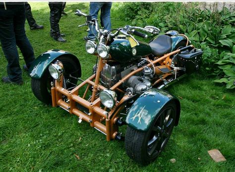 A Nice Looking Bmw Powered Trike Reverse Trikes And 2f1r Autocycle