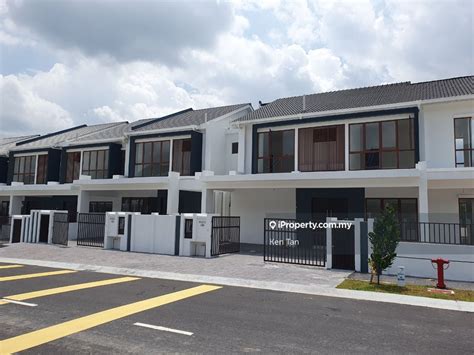 118 Residence Taman Damai Utama Bandar Kinrara Puchong Intermediate
