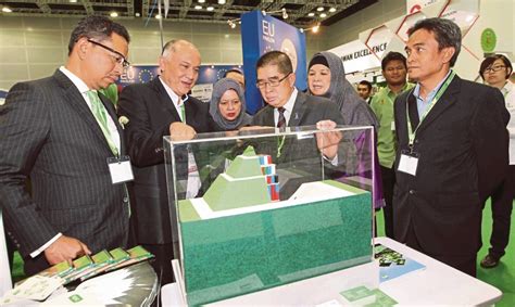 Bangunan hijau di malaysia perlu diiktiraf oleh green building index (gbi) dikeluarkan persatuan artikek malaysia dan lembaga jurutera malaysia. Bandar raya hijau | Harian Metro