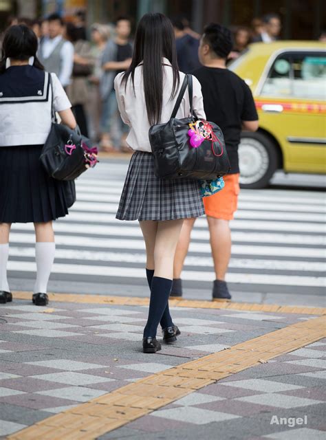 【画像】通学中の女子高生を捉えた神業街撮り写真がこちら Jkちゃんねる女子高生画像サイト