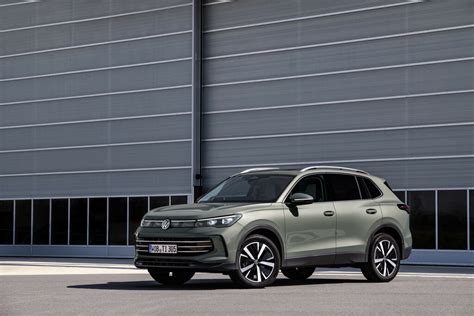 All New Volkswagen Tiguan Debuts With PHEV Options TopCarNews