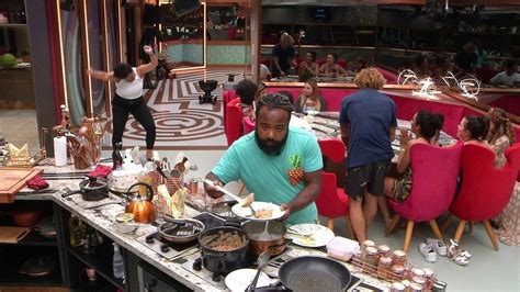 Caio foi o segundo brother a deixar a prova. Rízia recebe a chave do Quarto do Líder | casa bbb | Gshow