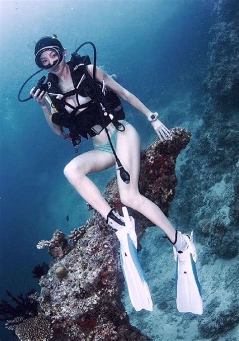 pin by john waldrip iii on scuba diver girls scuba diver girls scuba girl underwater lovers