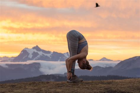 6 Yoga Poses For Hiking And Backpacking Insider Yoga Website