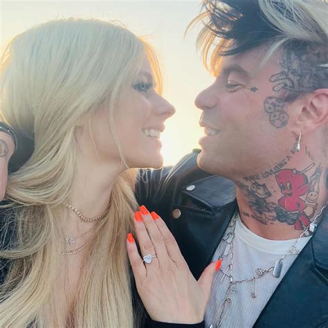 All About Avril Lavignes Engagement Ring From Mod Sun