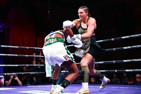 Claressa Shields Flat Out Dominates Christina Hammer To Become Queen Of