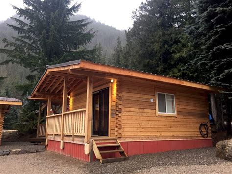 Log Cabin Vacation Rentals | Base Camp Guest House
