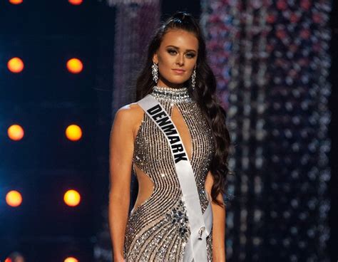 Miss Denmark From Miss Universo 2018 Competencia En Traje De Gala E