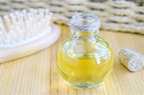 Benefits Of Using Natural Oils For Hair And How To Choose The Right One
