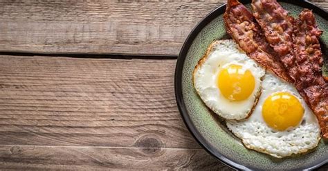 Eating bacon and eggs for breakfast could help you lose weight
