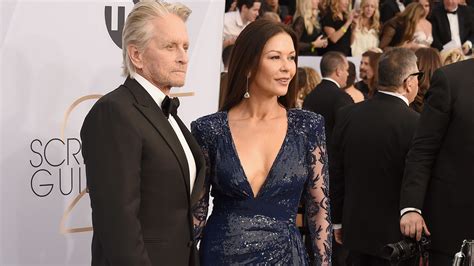 17 years ago today, i said 'i do' to my best friend and father of our two and a half month old son.… Michael Douglas & Catherine Zeta-Jones brachte Golf ...