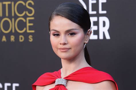 Selena Gomez Rare Beauty Launch ‘your Words Matter Campaign Billboard