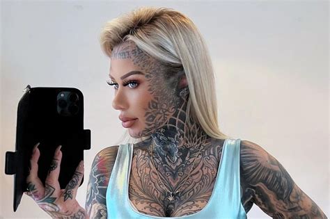 Daily Star On Twitter Britain S Most Tattooed Woman Flaunts