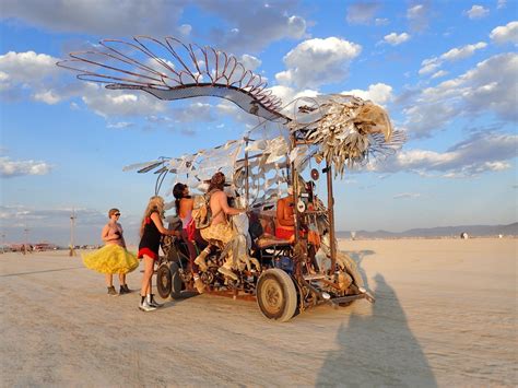 Burning Man Documentary 2015 Neo Ren