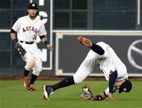 fister struggles in sixth inning astros fall to royals 6 2