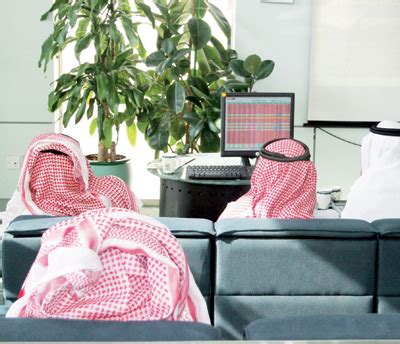 مؤسسة أعمال الموسوعة للنشر والتوزيع، صفحة 144، جزء 3. السعوديون يتخلصون من تسهيلات الأسهم.. وبوصلة الاقتراض تتجه ...