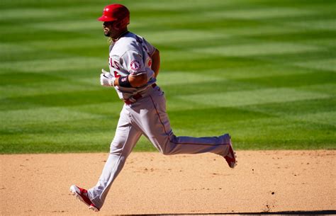 Albert Pujols Equals Willie Mays On All Time Hr List Helps Angels To