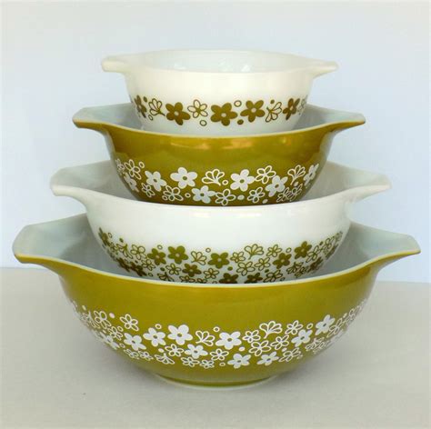 RESERVED For JS Pyrex Cinderella Nesting Mixing Bowls In