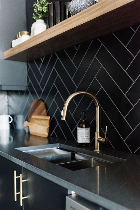 42 Extraordinary Black Backsplash Kitchen Design Ideas That You Should